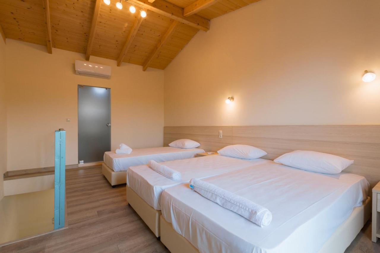 Luca Mare Bed & Breakfast Gouvia Exterior foto