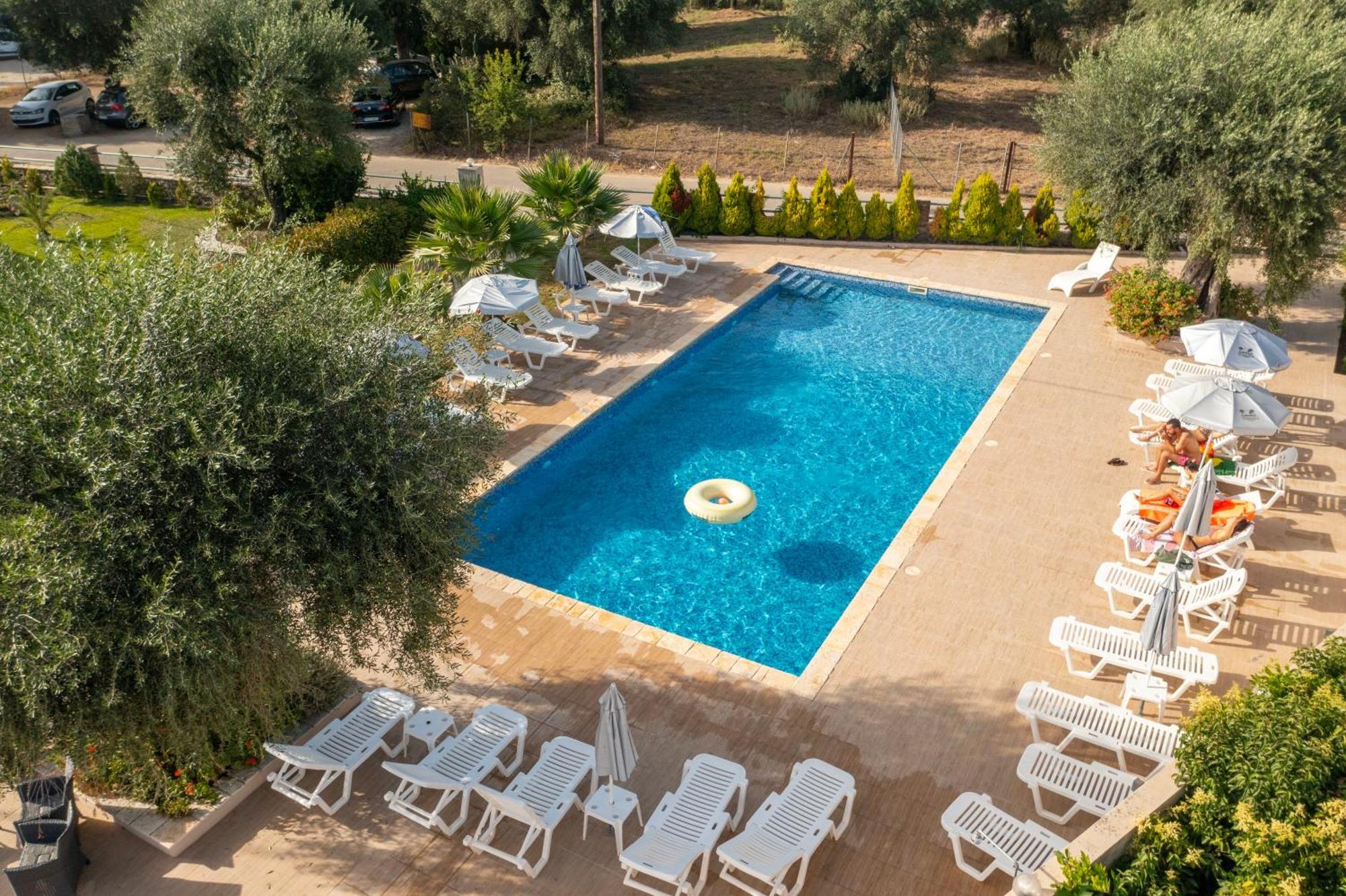 Luca Mare Bed & Breakfast Gouvia Exterior foto