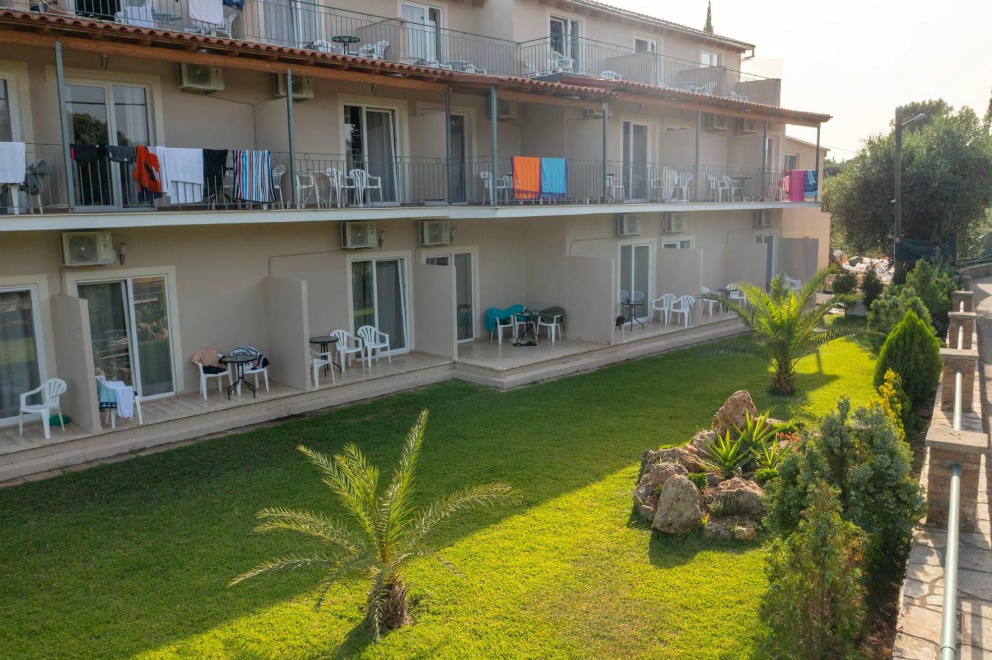 Luca Mare Bed & Breakfast Gouvia Exterior foto
