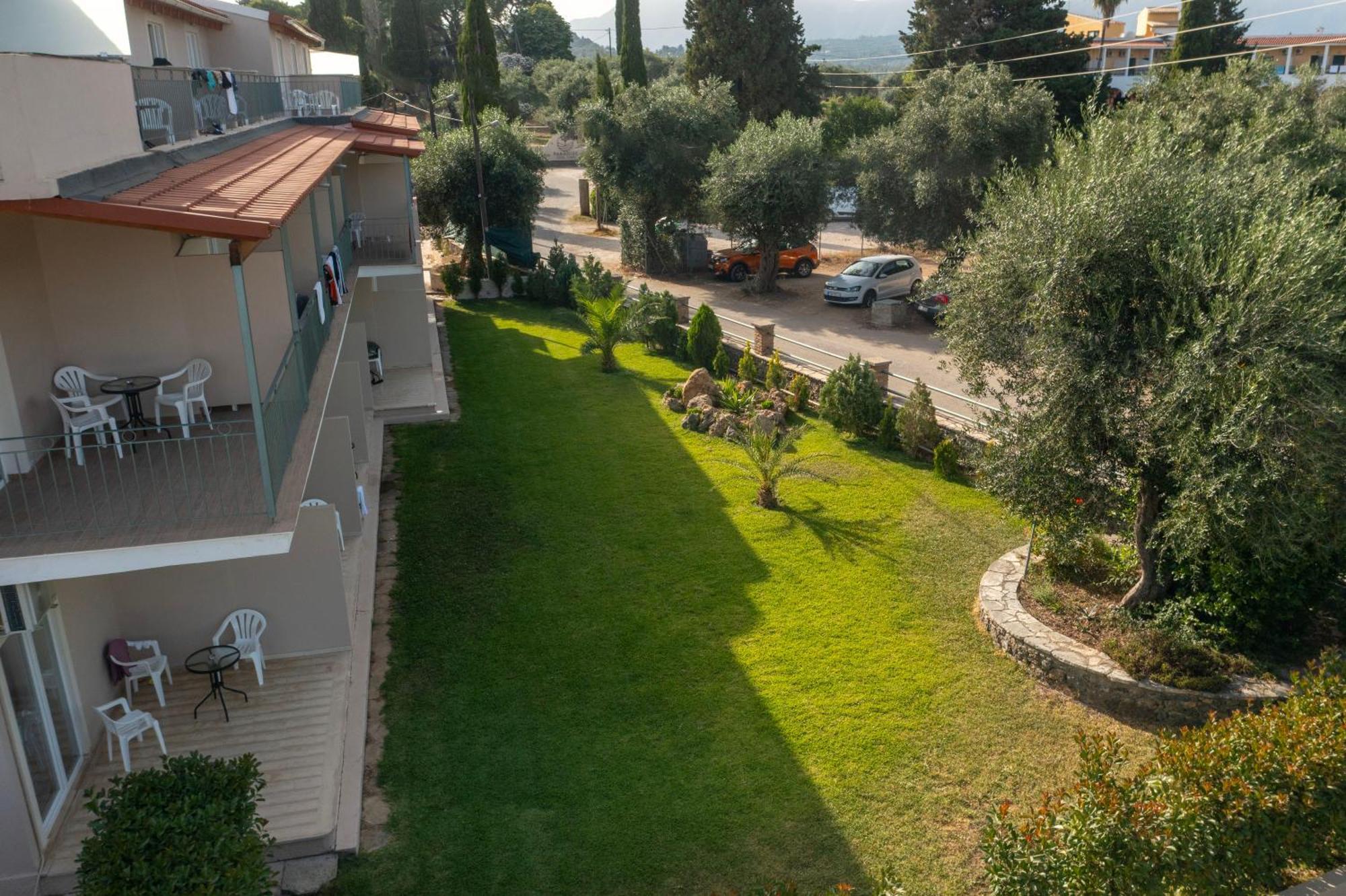 Luca Mare Bed & Breakfast Gouvia Exterior foto