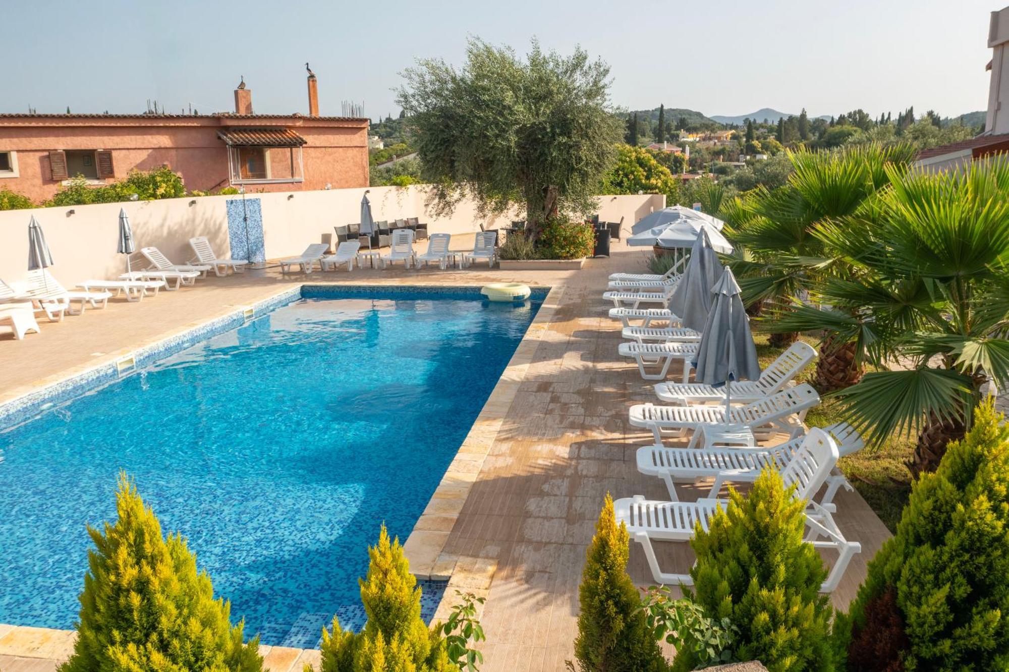 Luca Mare Bed & Breakfast Gouvia Exterior foto