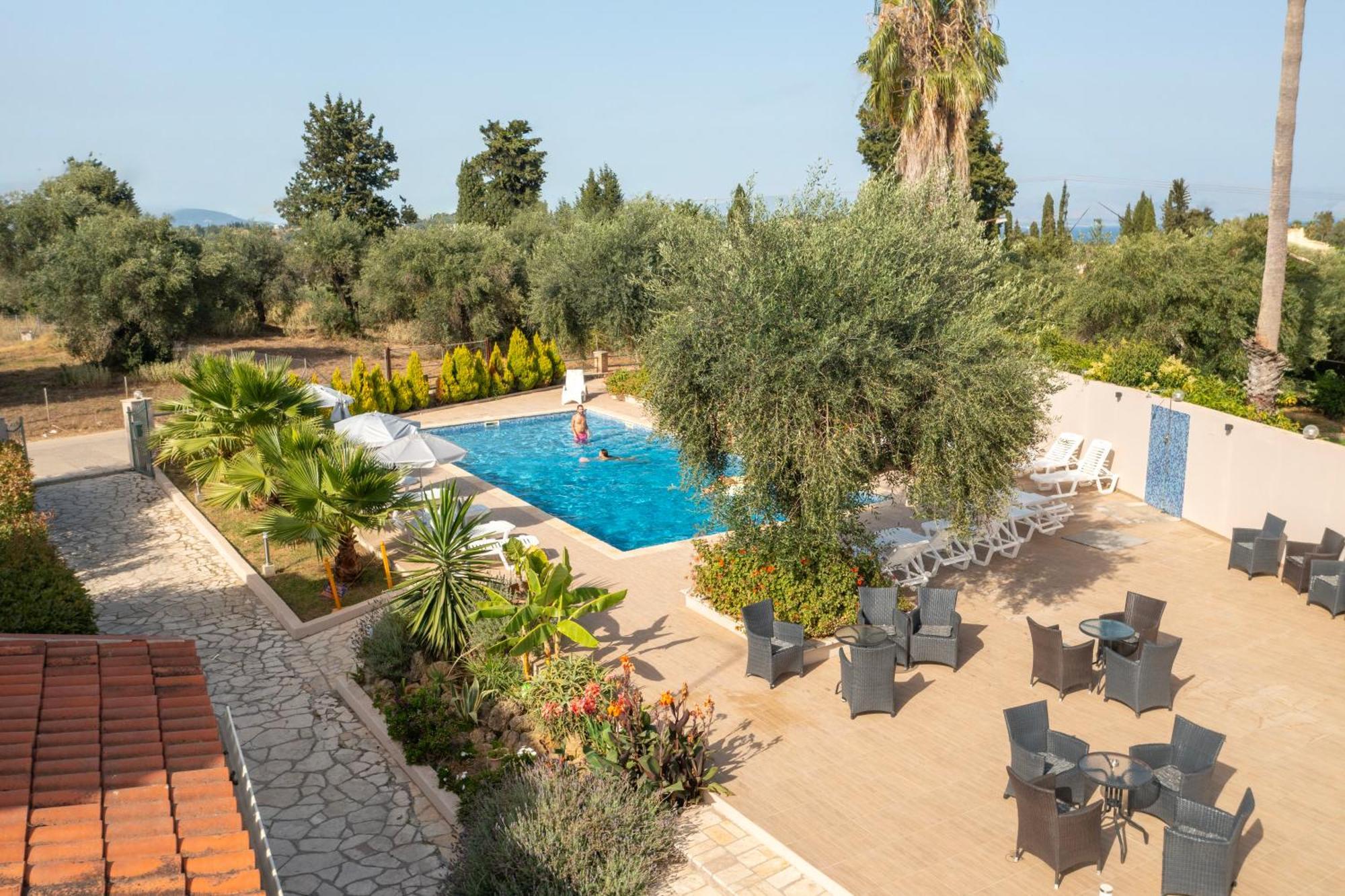 Luca Mare Bed & Breakfast Gouvia Exterior foto