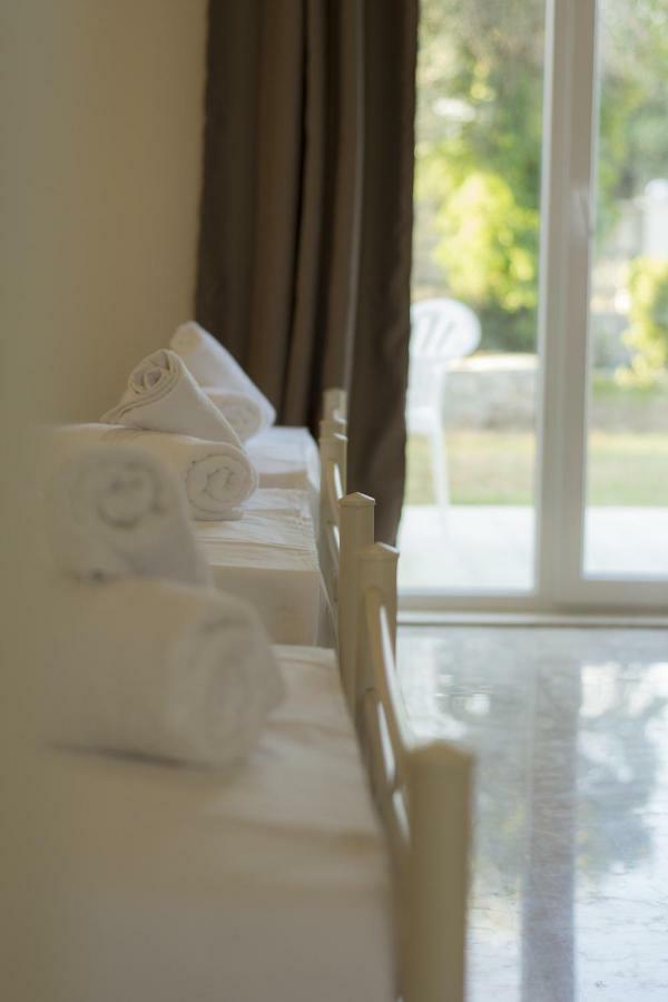 Luca Mare Bed & Breakfast Gouvia Exterior foto