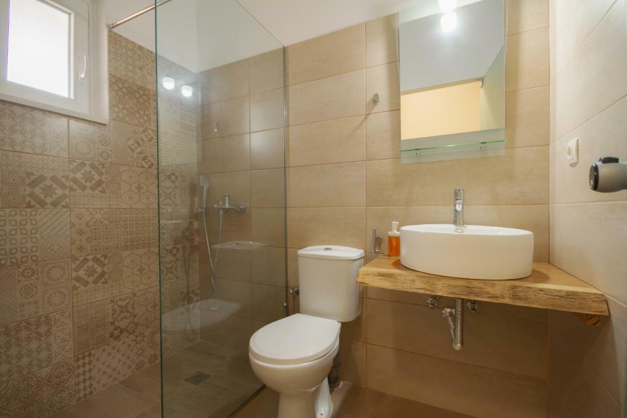 Luca Mare Bed & Breakfast Gouvia Exterior foto